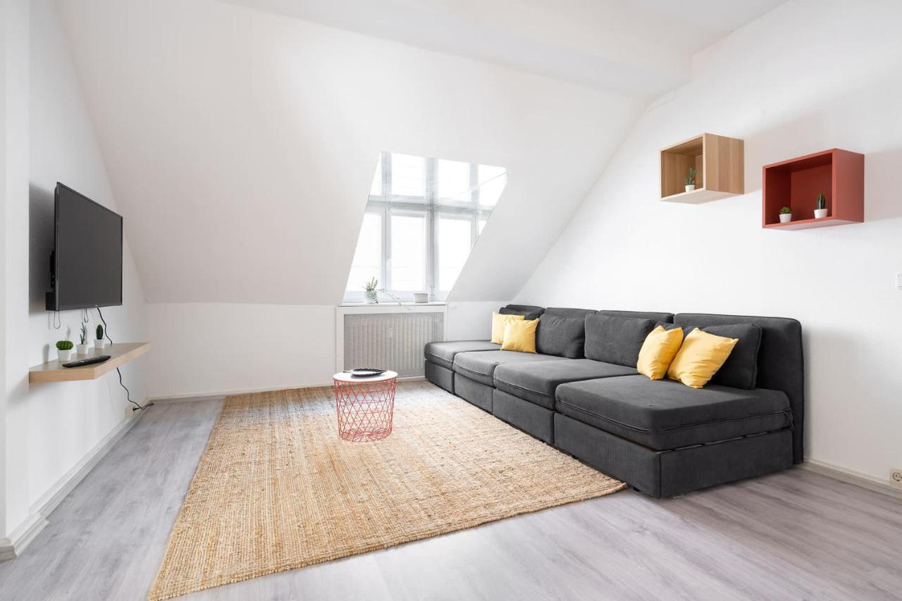 2 Bedroom Top Floor Apartment Direct On Marienplatz München Exterior foto