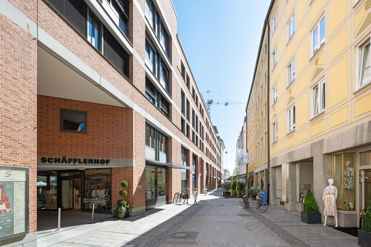 2 Bedroom Top Floor Apartment Direct On Marienplatz München Exterior foto